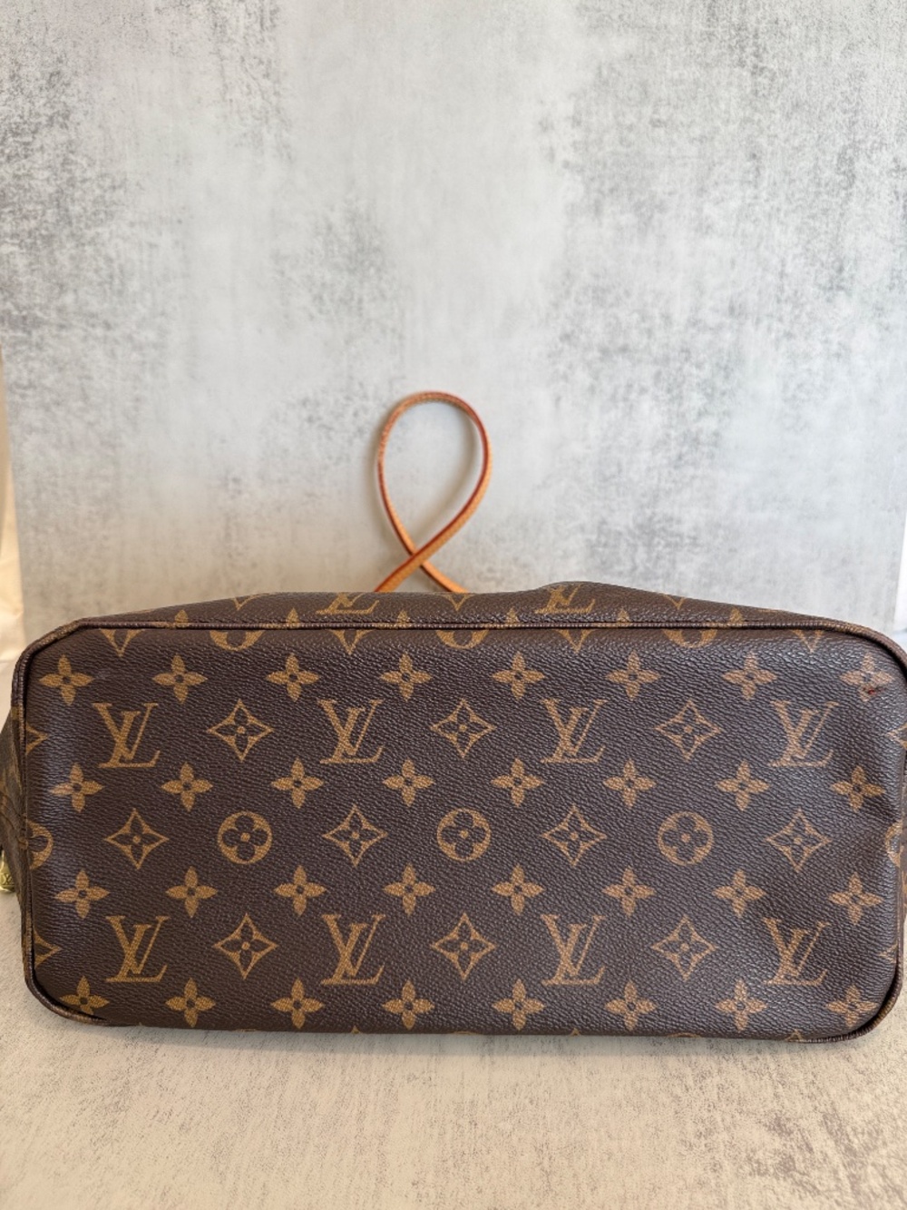 Louis Vuitton Neverfull MM tote - Picture 3 of 14